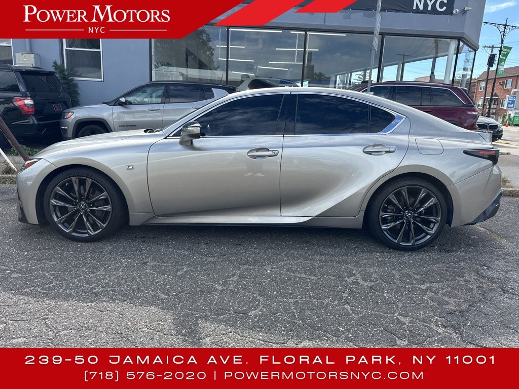 2022 Lexus IS F SPORT photo 2