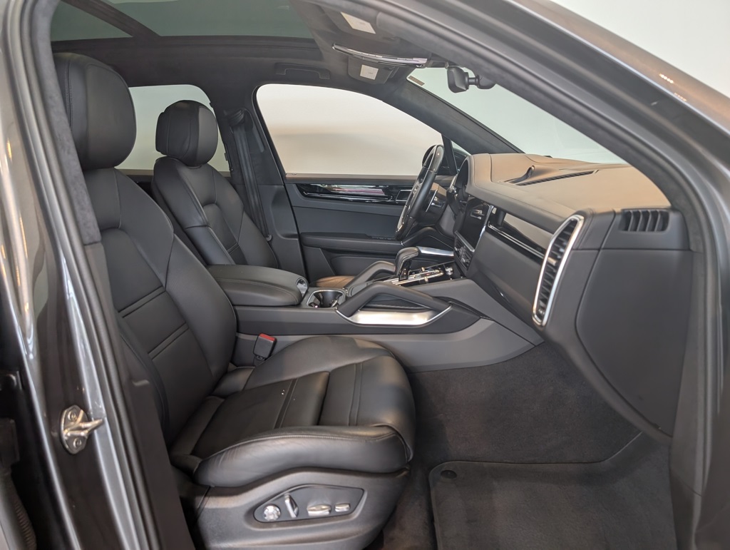 2019 Porsche Cayenne Turbo photo 31