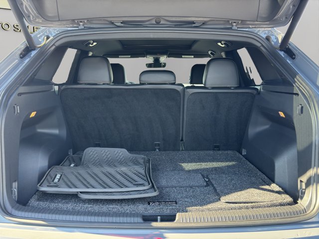 2022 Volkswagen Atlas Cross Sport V6 SEL Premium R-Line photo 19