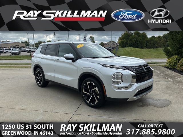 2024 Mitsubishi Outlander SE's photo