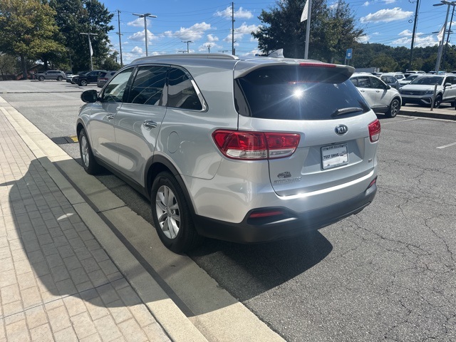 2018 Kia Sorento LX photo 4