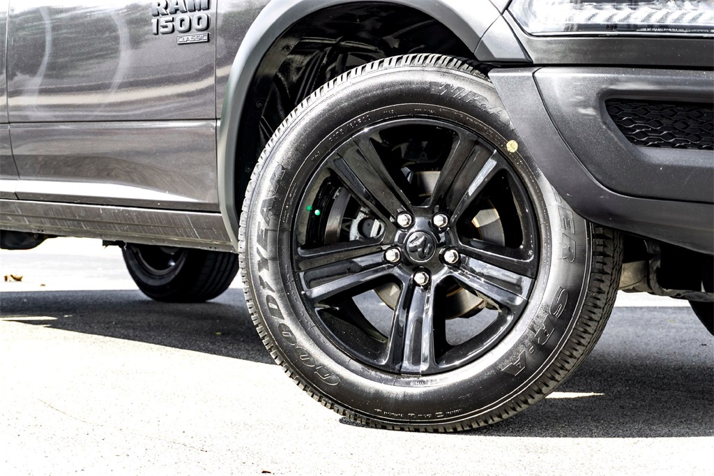 2024 Ram 1500 Classic Warlock photo 2