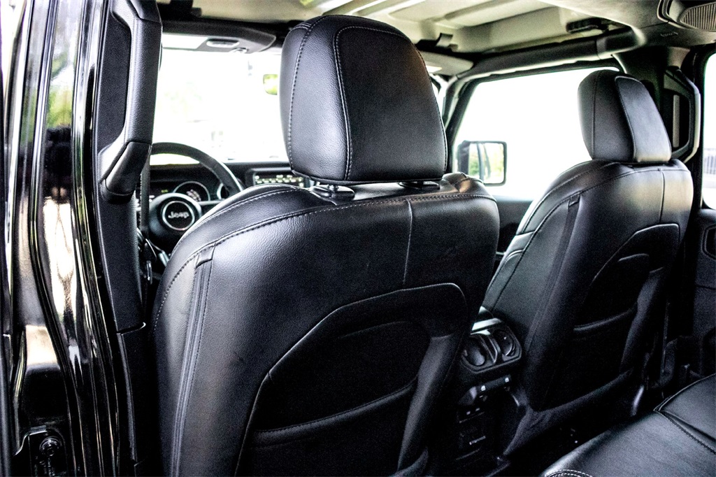 2023 Jeep Wrangler Sahara 4xe photo 26