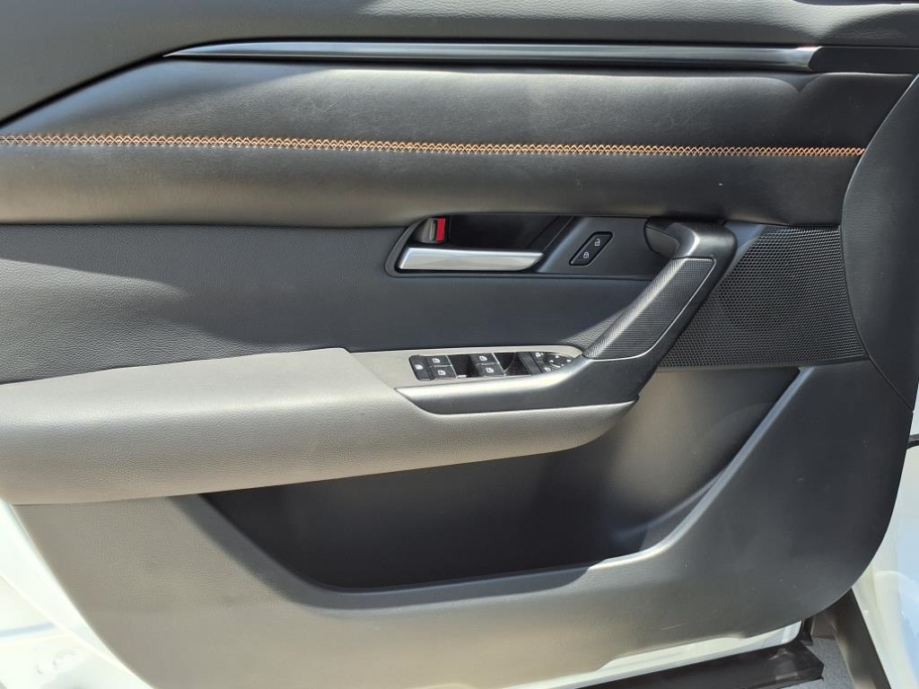 2025 Mazda CX-50 Premium photo 16