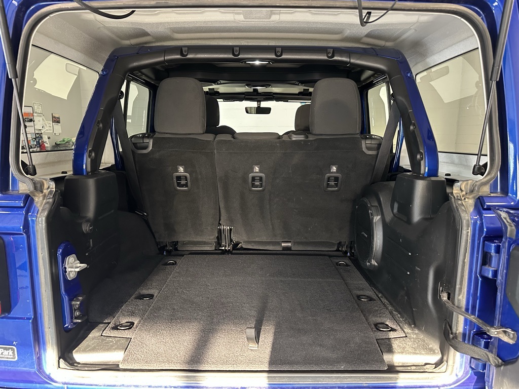 2018 Jeep Wrangler Unlimited Sahara photo 8