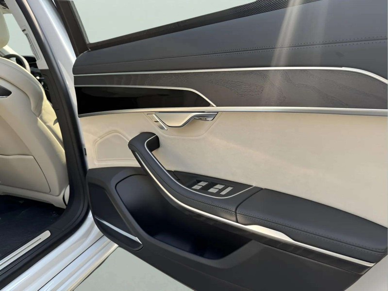 2025 Audi A8 L 55 photo 20