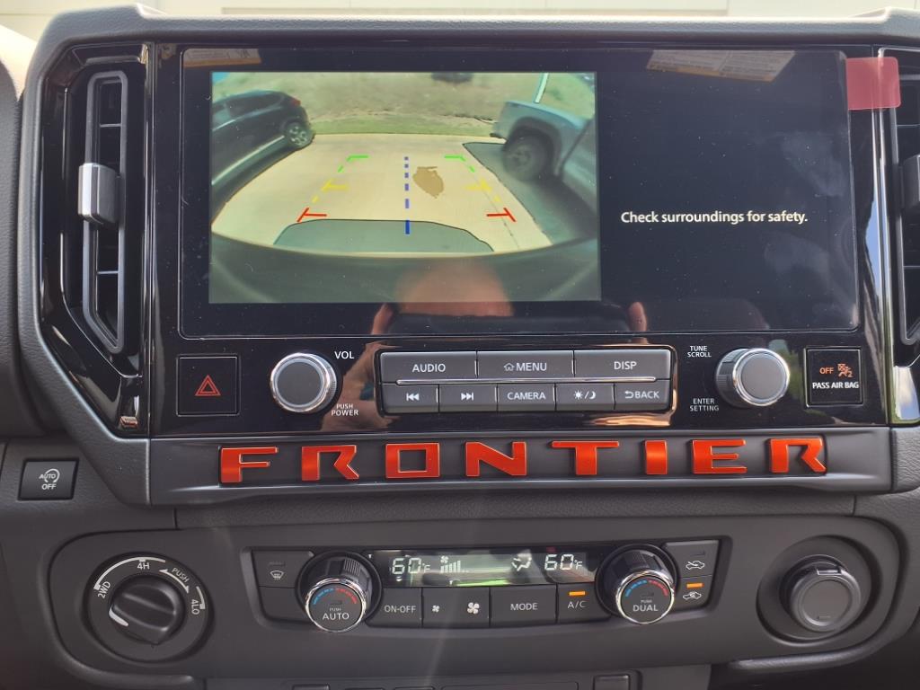 2025 Nissan Frontier PRO-4X photo 9