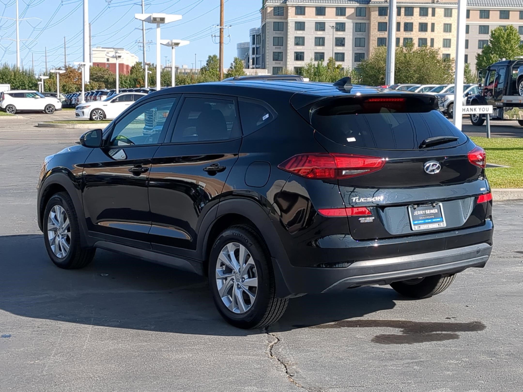 2021 Hyundai Tucson SE photo 3