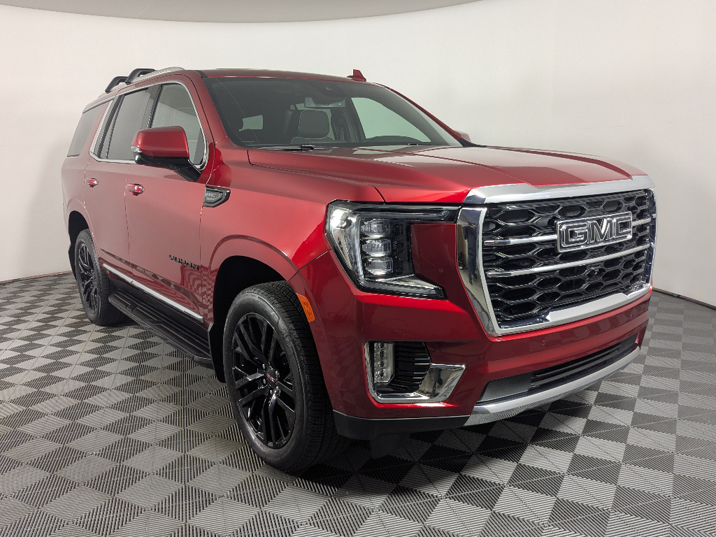 2024 GMC Yukon SLT's photo