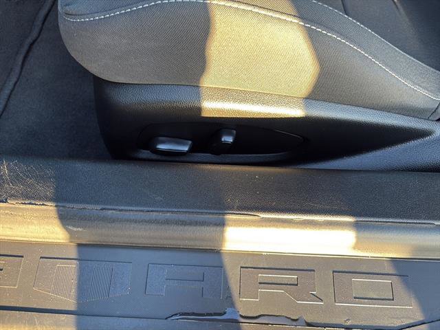 2023 Chevrolet Camaro 1LT photo 15