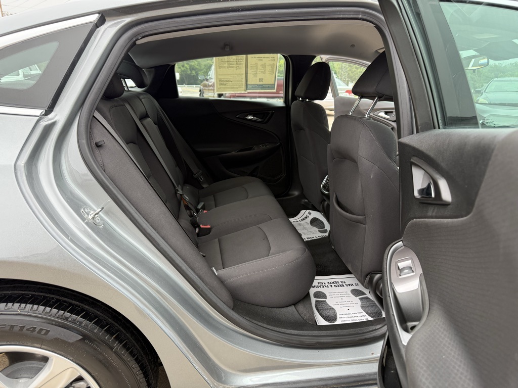 2024 Chevrolet Malibu 1LT photo 17