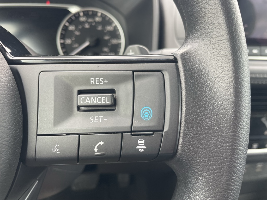2023 Nissan Rogue SV photo 10