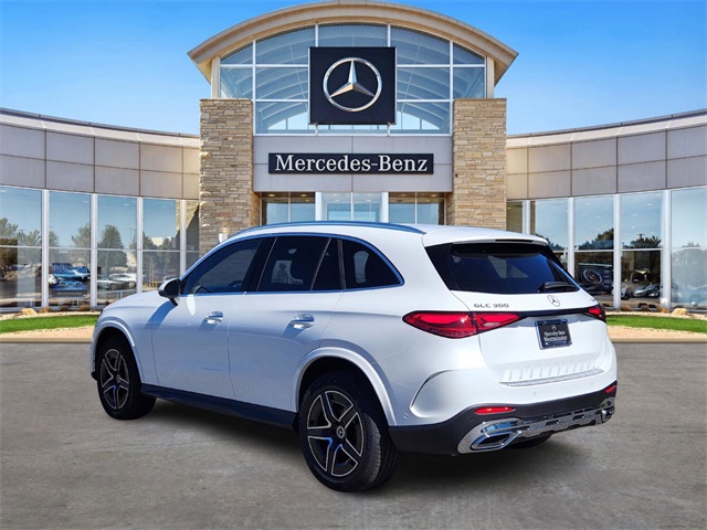 2026 Mercedes Benz GLC 300 4MATIC photo 2