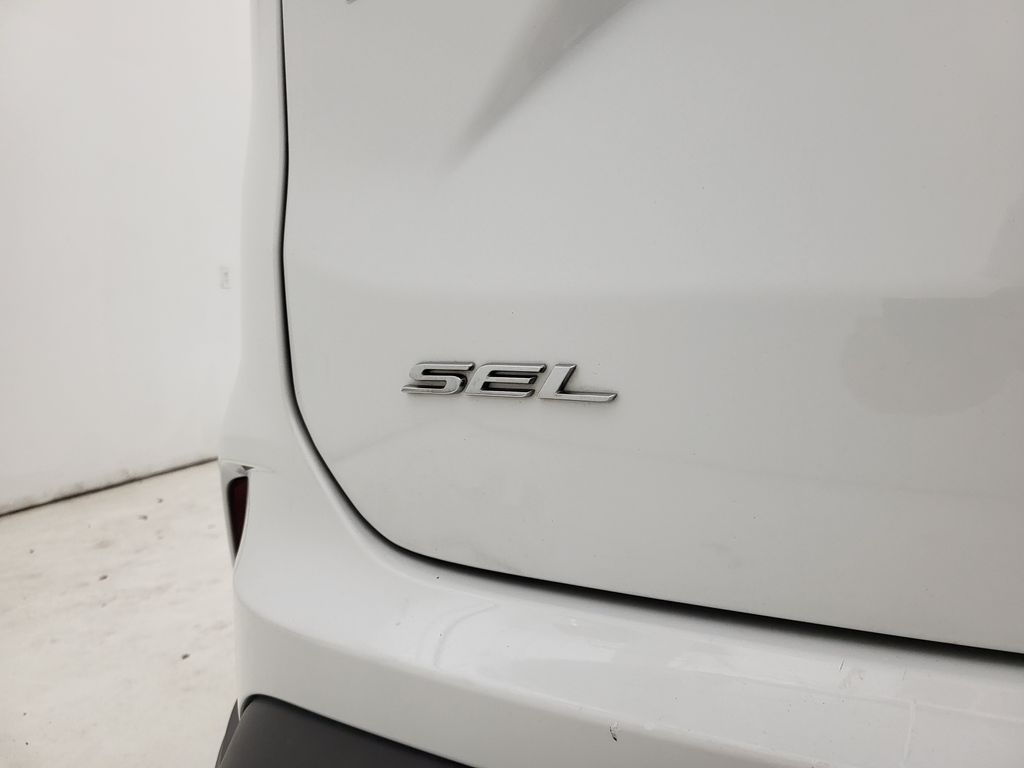 2024 Ford Edge SEL photo 22