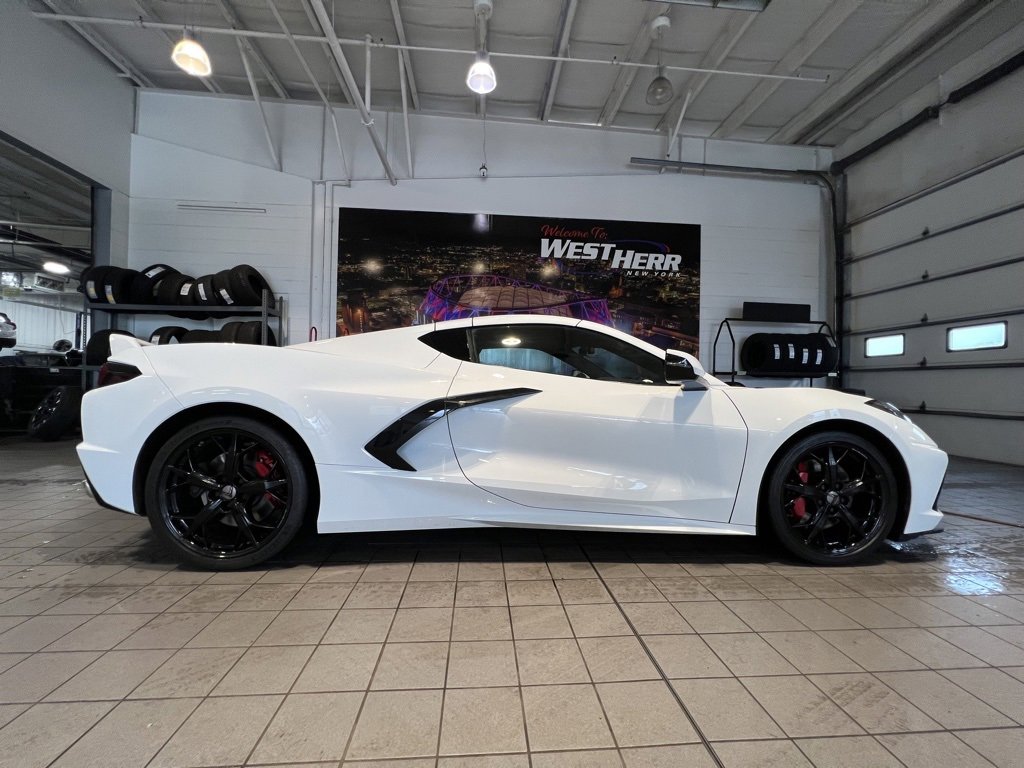 2022 Chevrolet Corvette Stingray 2LT photo 8