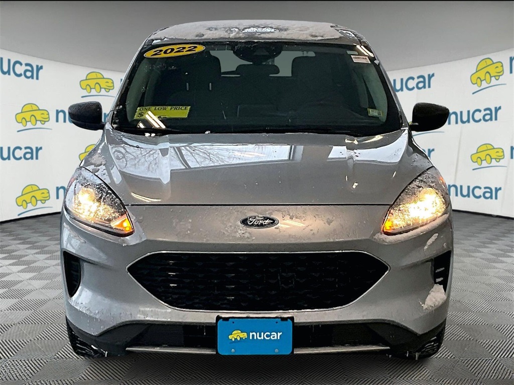 2022 Ford Escape SE photo 2