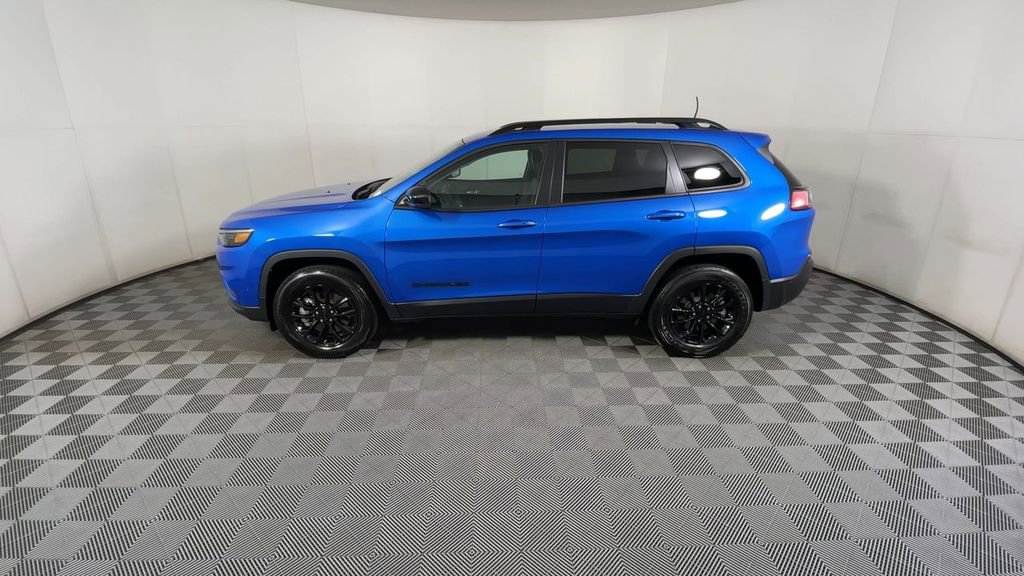 2023 Jeep Cherokee Altitude Lux photo 4