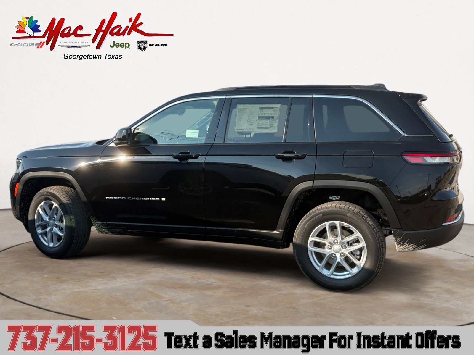 2025 Jeep Grand Cherokee Laredo Altitude photo 2