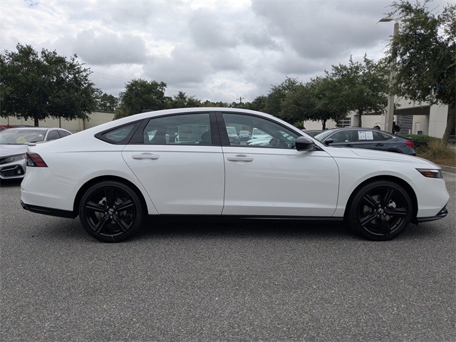 2025 Honda Accord Hybrid Sport-L photo 3