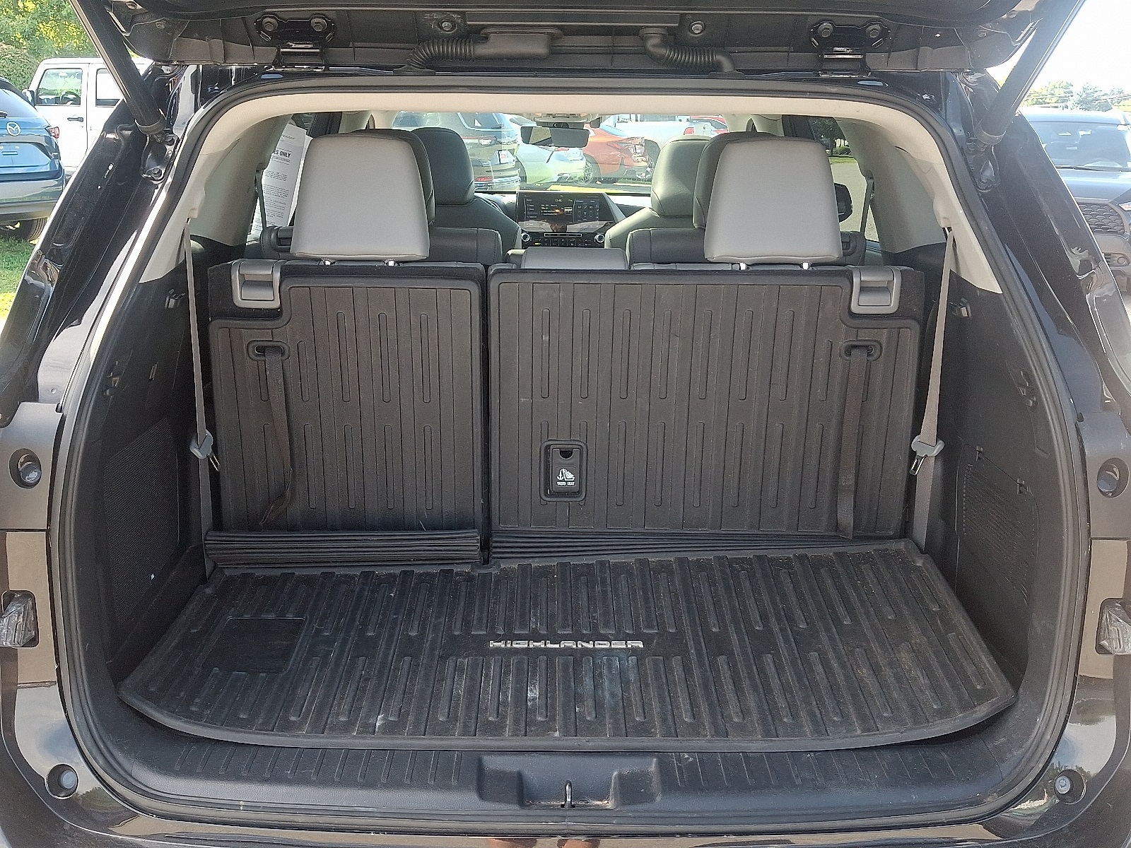 2021 Toyota Highlander Hybrid Platinum photo 27