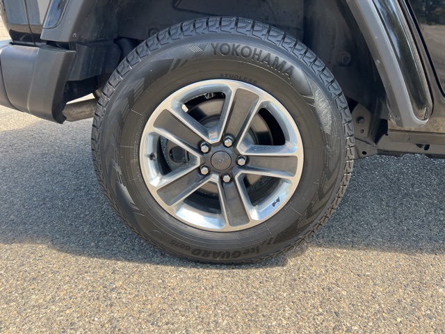 2023 Jeep Wrangler Sahara photo 18