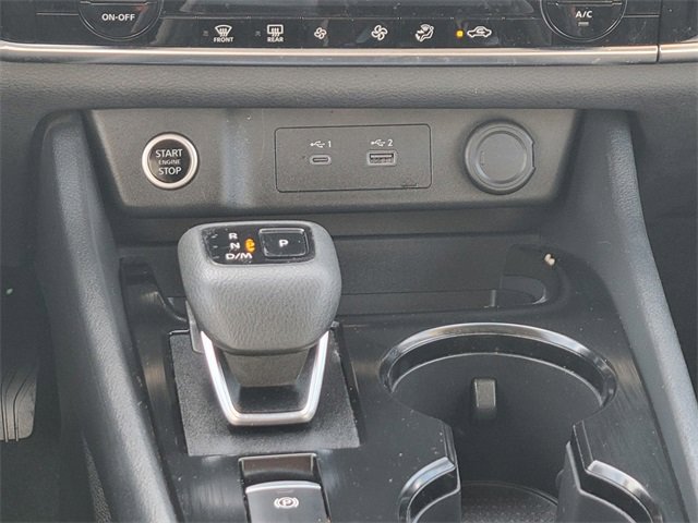 2022 Nissan Rogue SV photo 22