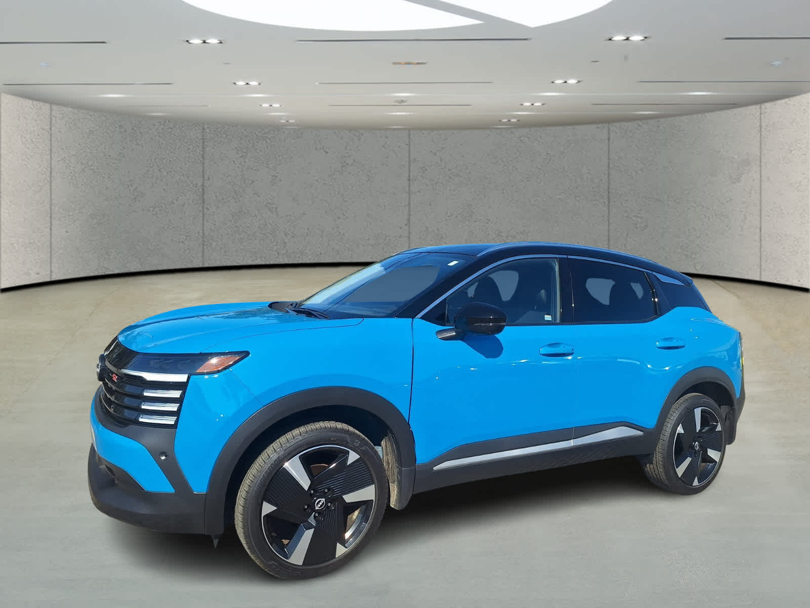 2025 Nissan Kicks SR's photo