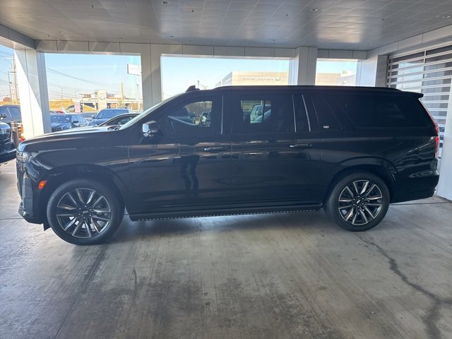 2021 Cadillac Escalade ESV Sport Platinum's photo