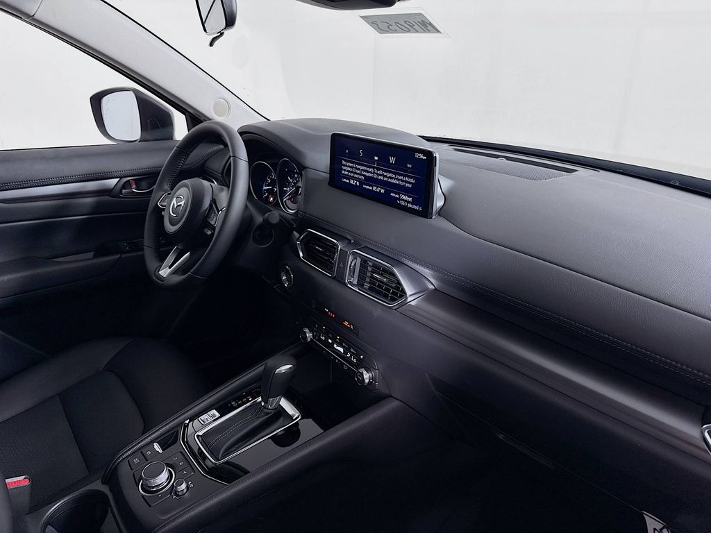2025 Mazda CX-5 2.5 Select photo 26