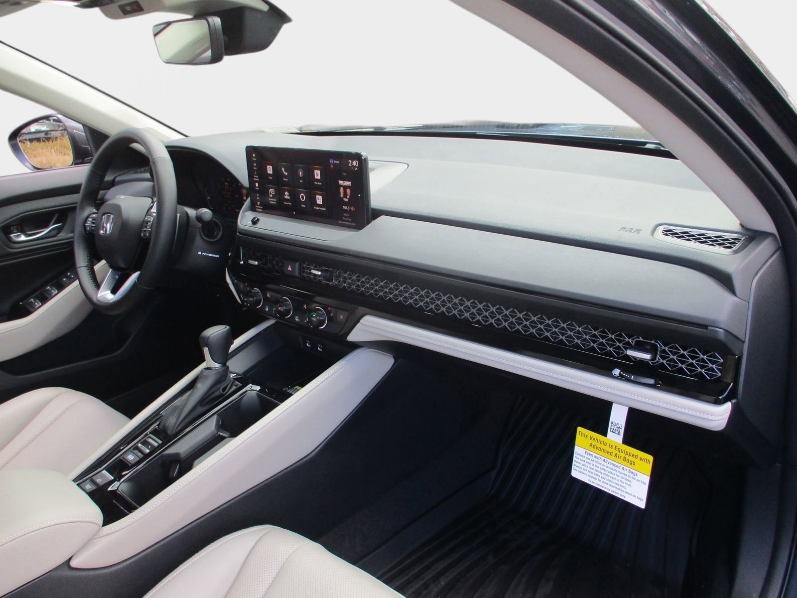 2025 Honda Accord Hybrid Touring photo 29