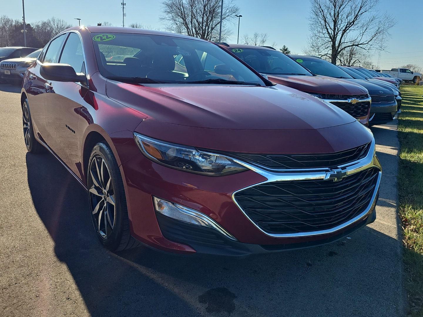 2022 Chevrolet Malibu RS photo 2