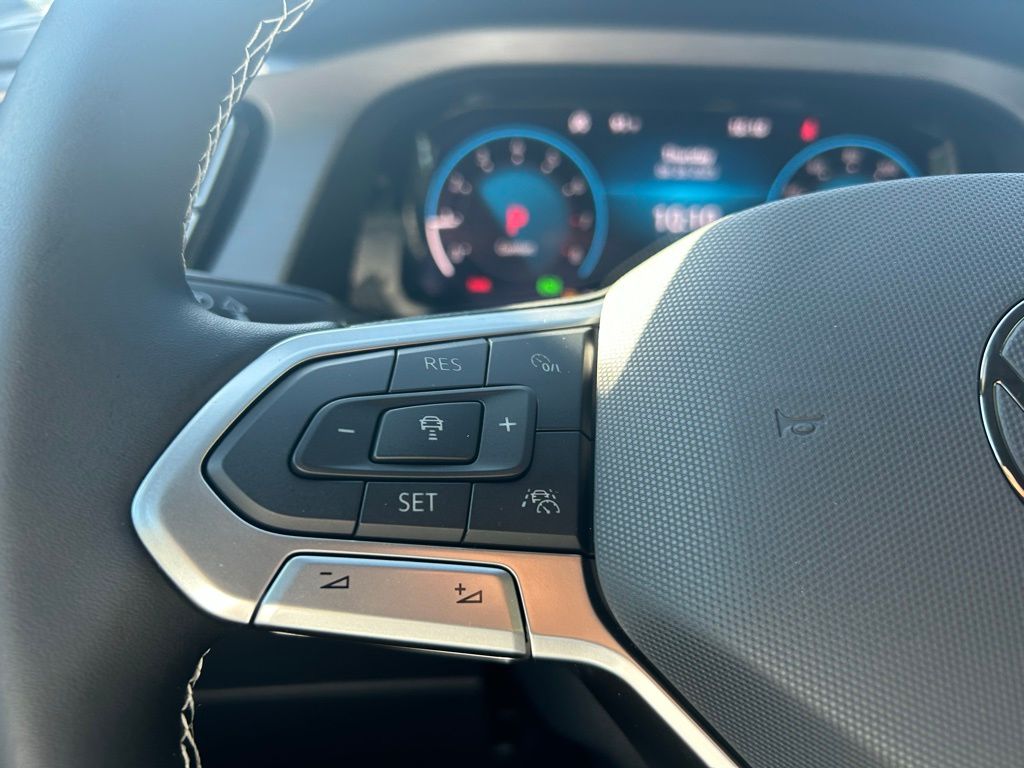2026 Volkswagen Atlas Cross Sport SE photo 10