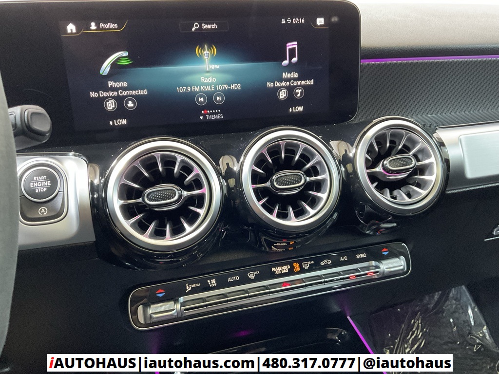2022 Mercedes Benz GLB 35 AMG 4MATIC photo 28