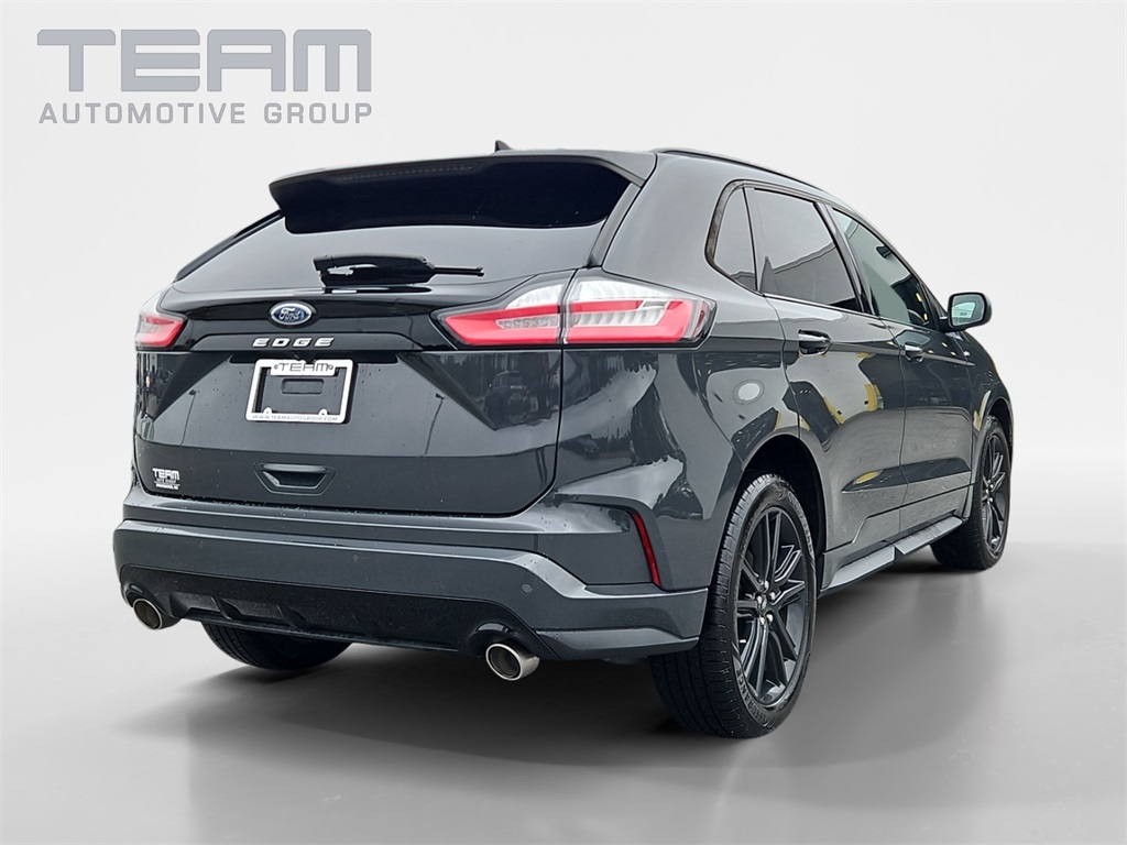 2021 Ford Edge ST photo 3