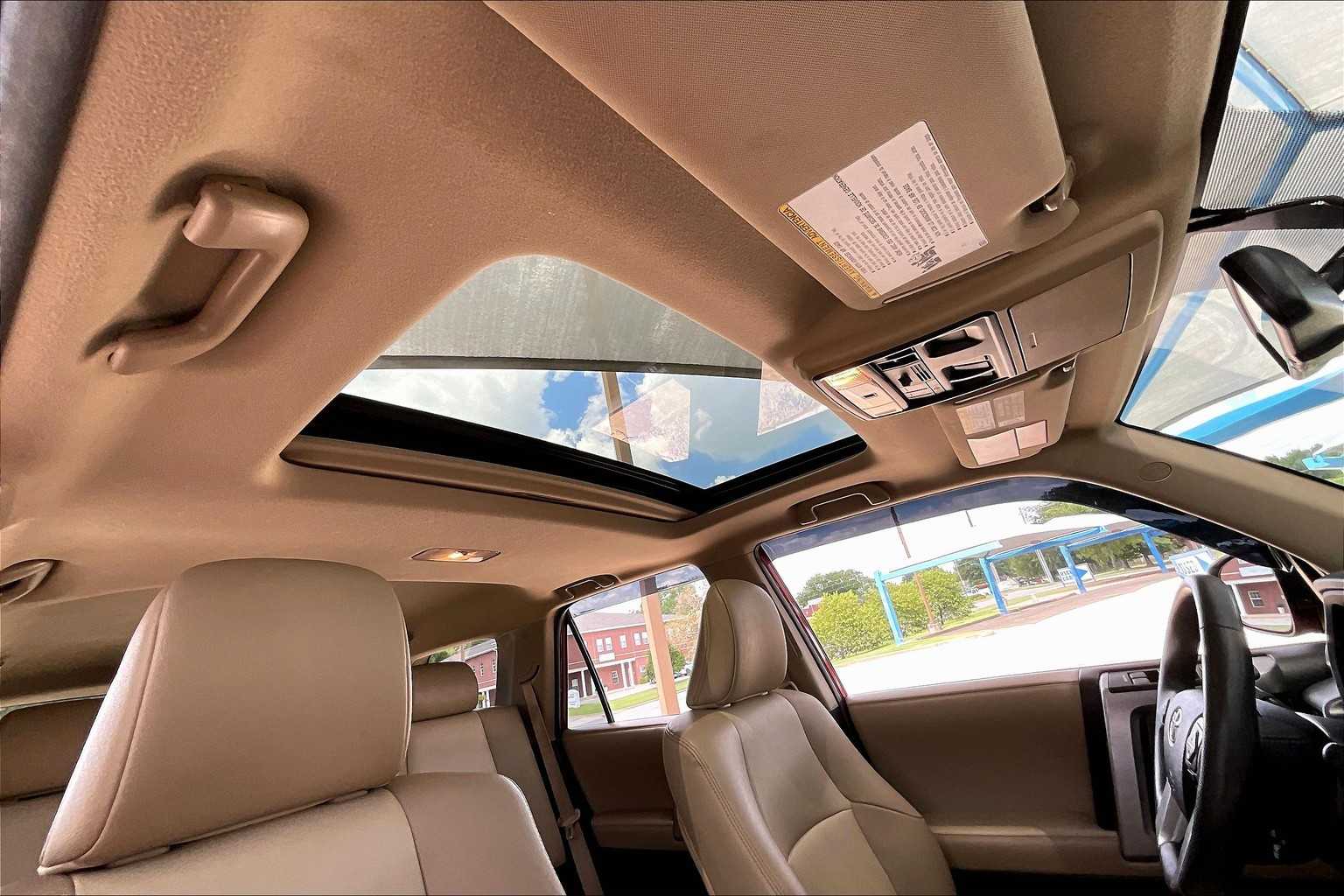 2019 Toyota 4Runner SR5 Premium photo 12
