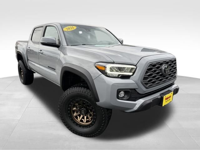 2021 Toyota Tacoma SR's photo