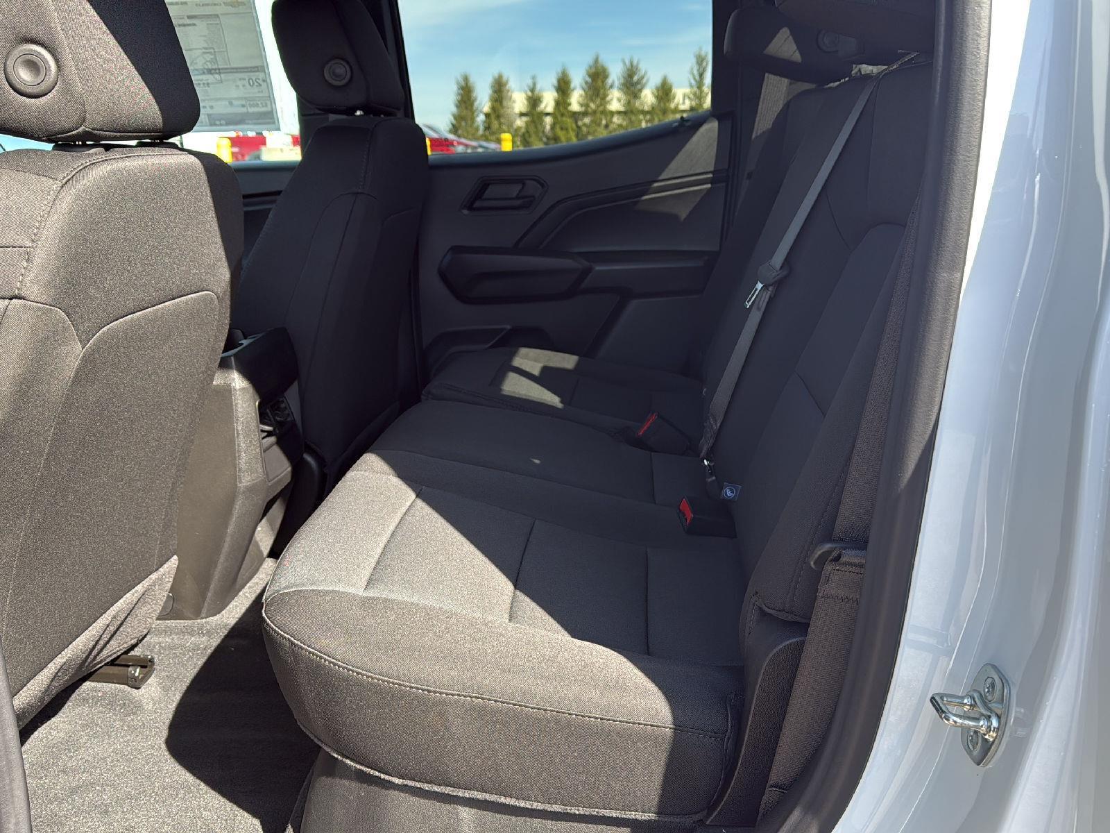 2025 Chevrolet Colorado LT photo 7