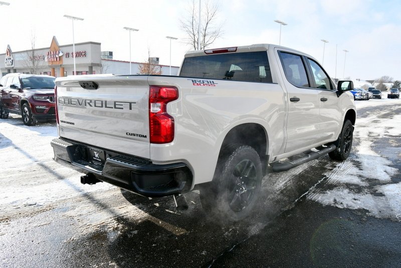 2026 Chevrolet Silverado 1500 Custom Trail Boss photo 4