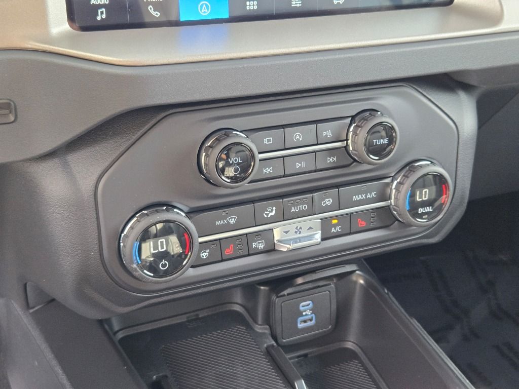 2025 Ford Bronco Outer Banks photo 21