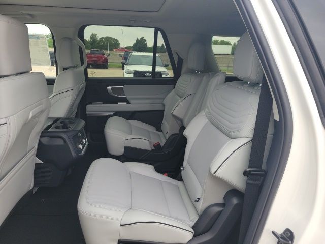 2025 Ford Expedition MAX Platinum photo 17