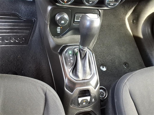 2016 Jeep Renegade Latitude photo 16