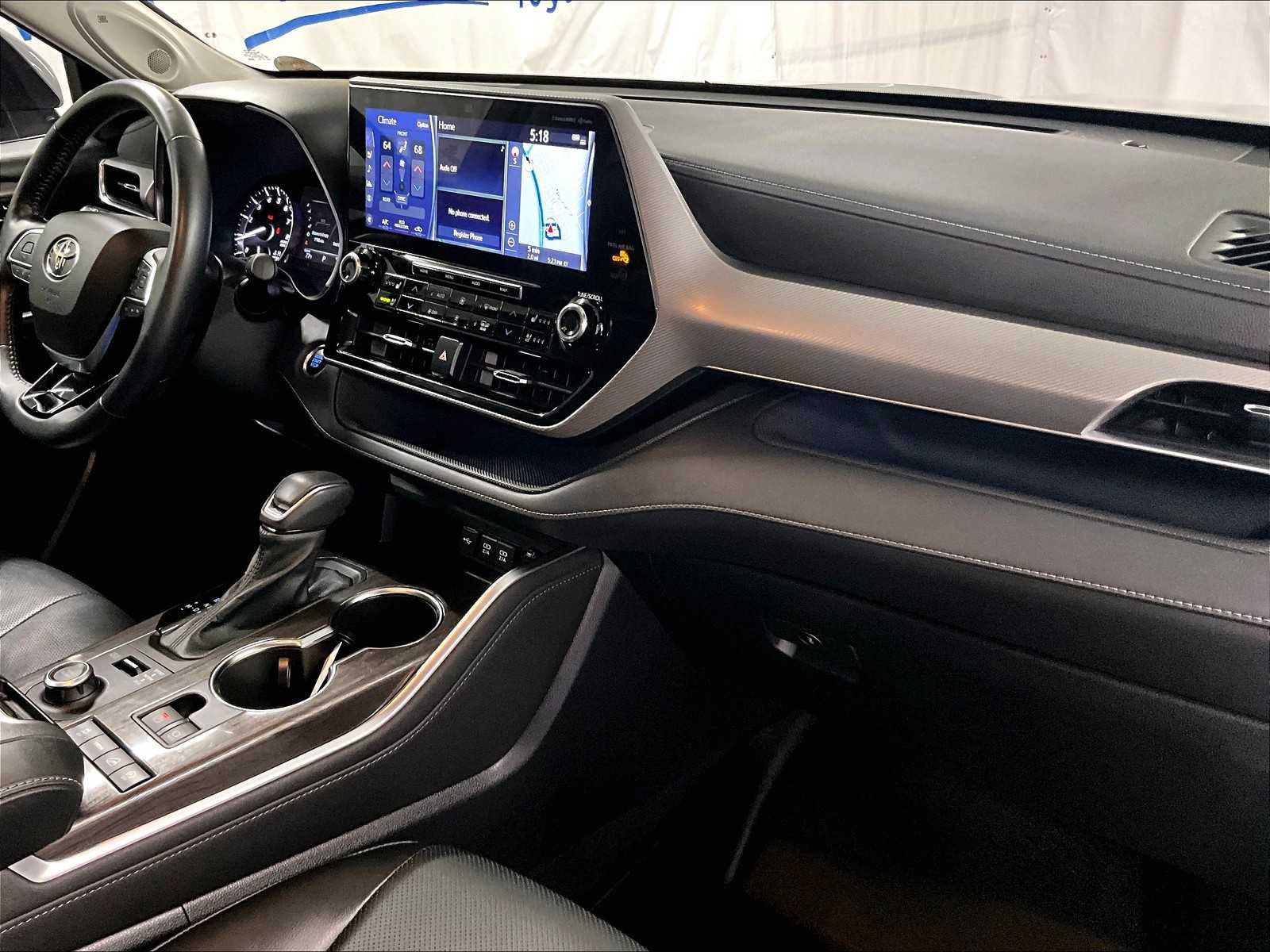 2021 Toyota Highlander Platinum photo 12
