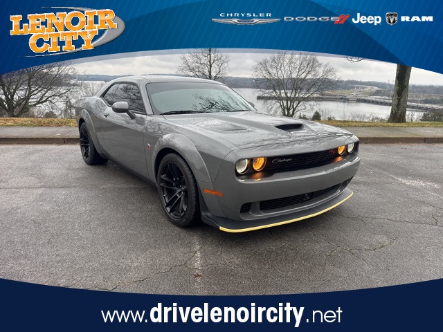 2023 Dodge Challenger R/T's photo