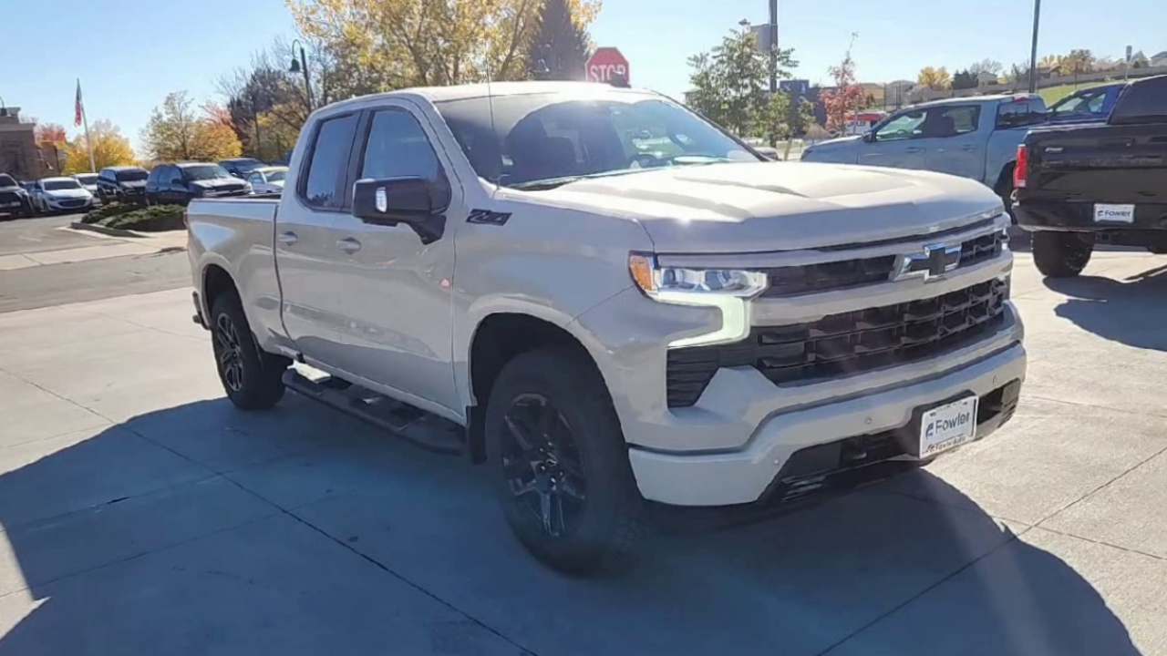 2026 Chevrolet Silverado 1500 RST photo 3
