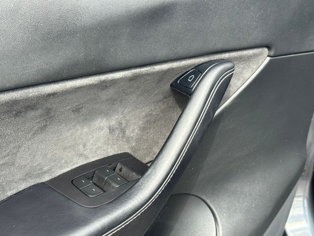 2021 Tesla Model Y Long Range photo 5