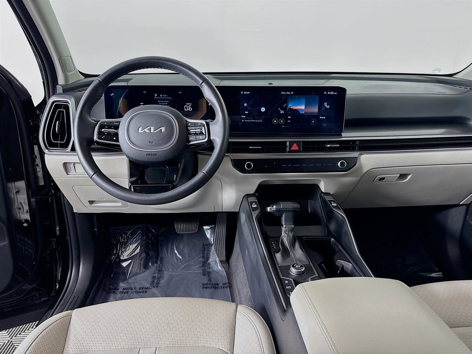 2025 Kia Sorento S photo 17