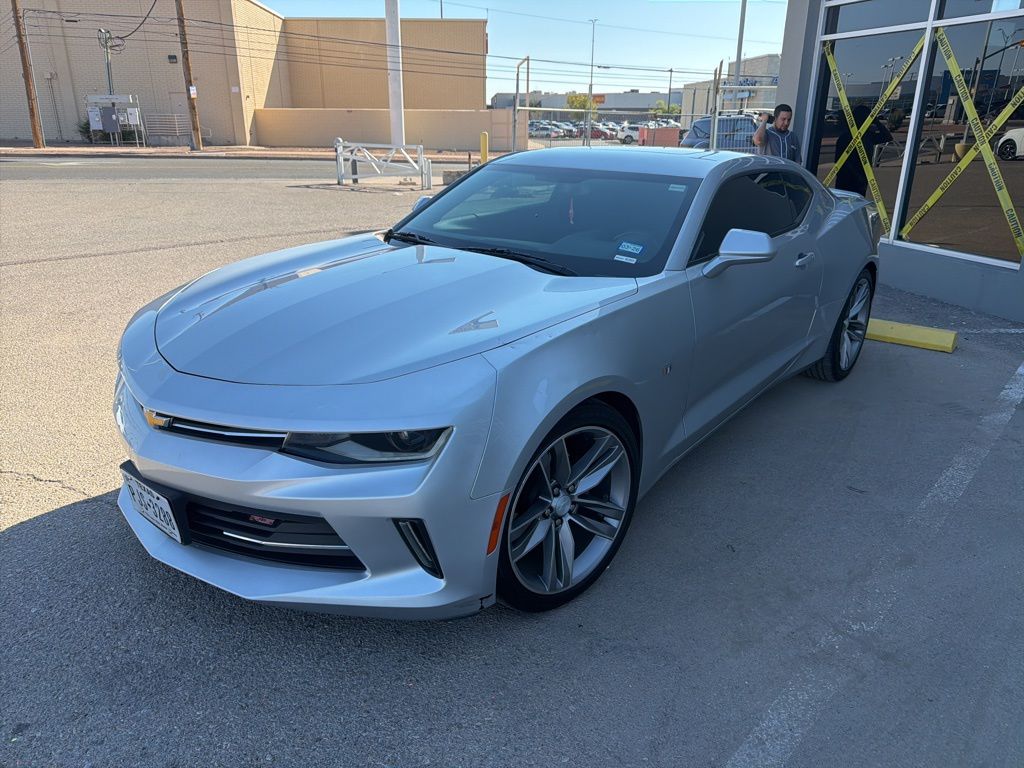 2018 Chevrolet Camaro 1LT photo 2