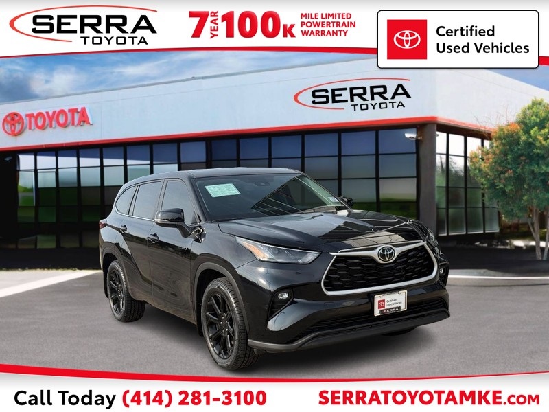 2024 Toyota Highlander LE's photo