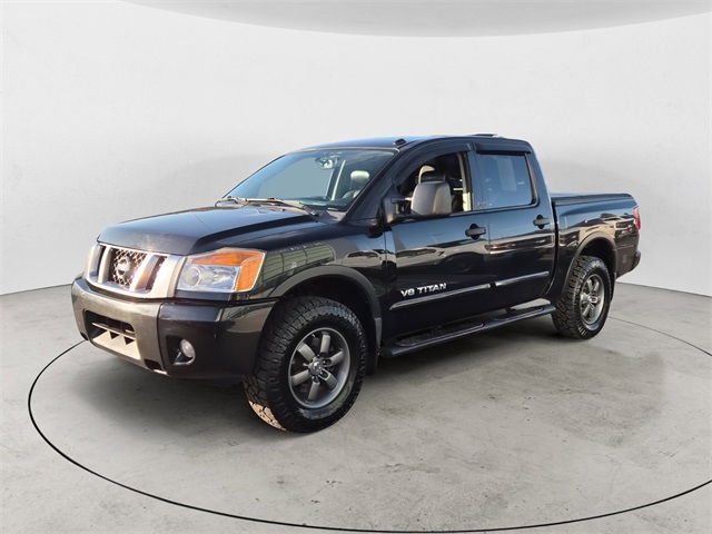 2015 Nissan Titan PRO-4X's photo