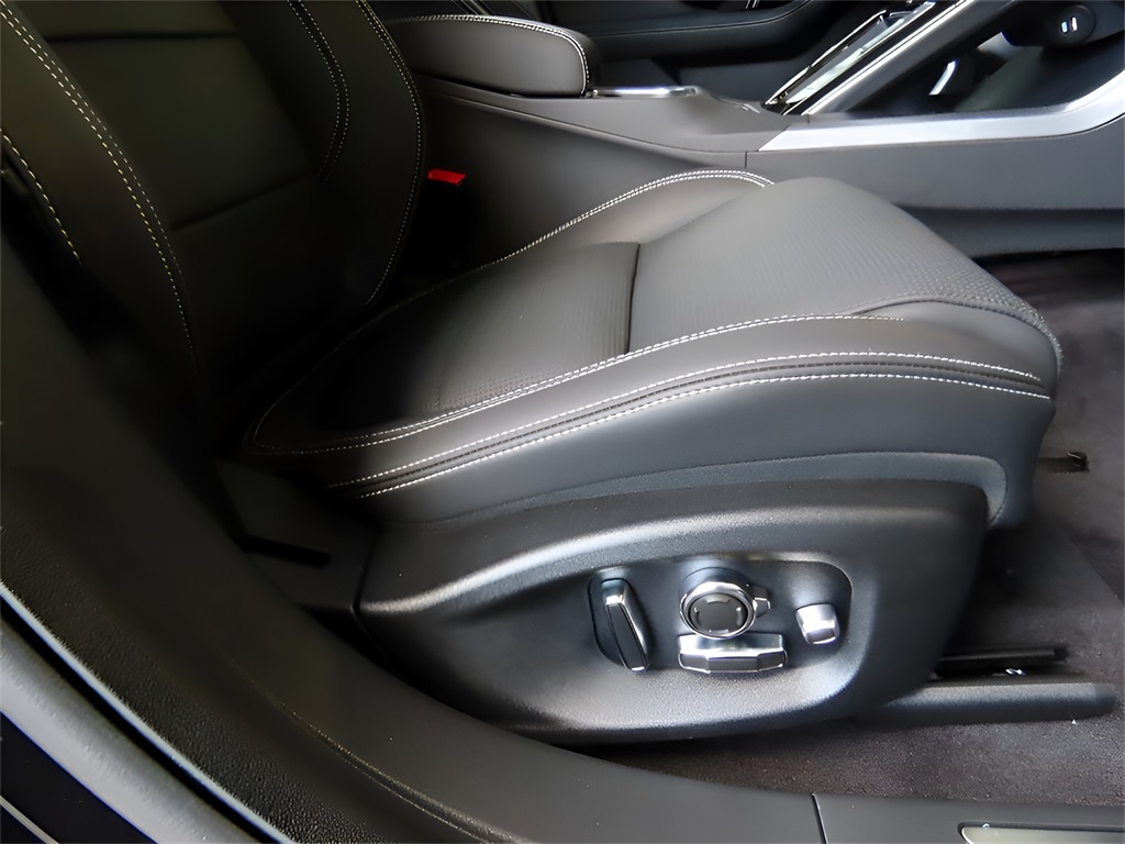 2024 Jaguar I-PACE HSE photo 10